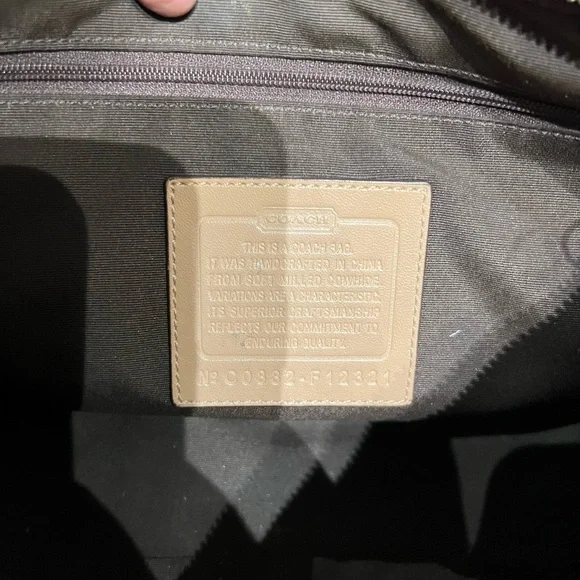 Coach - Picture 11 of 11